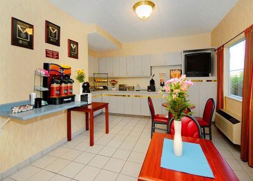 Holiday Inn Express - Indiana By Ihg Restoran fotoğraf